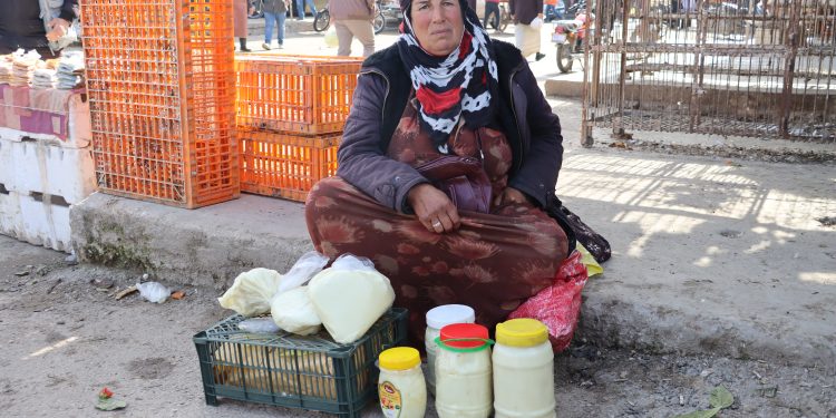 خمسينية.. حكاية كفاح تفوح بالسمن العربي