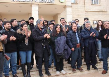 فنانون وصحفيون وافدون إلى روج آفا: وحدة الكرد… تأكيد الهوية واستمرار المقاومة
