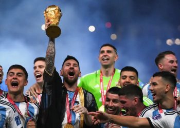 ميسي: تلقيت عرضًا للعب بقميص إسبانيا