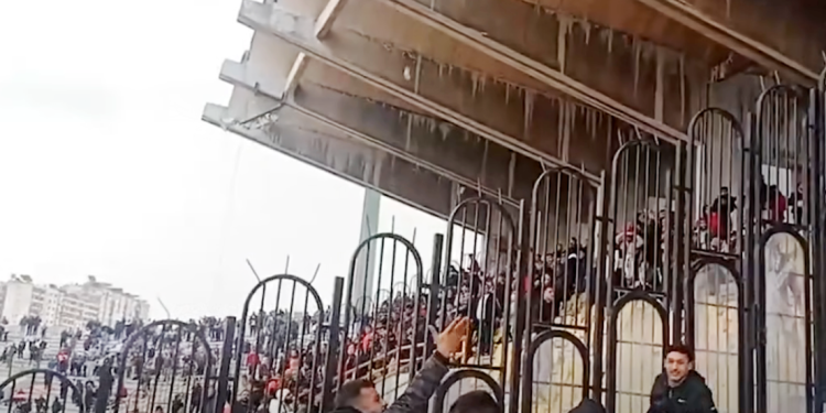 استئناف الدوري السوري الممتاز بشغبٍ جماهيري في مباراة حطين والوحدة