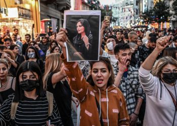 إيران على فوهة التحوّل.. انتفاضة الحرية وشبح الحرب