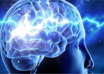 سبع عادات يومية تضعف دماغك من دون أن تنتبه