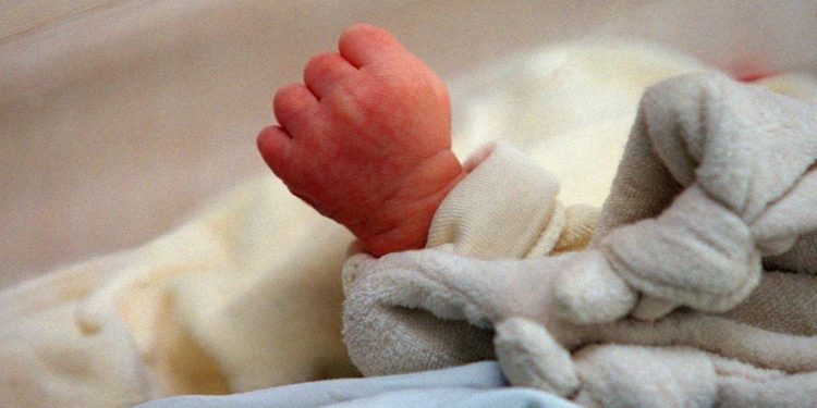ظاهرة مقلقة في مناطق الحكومة المؤقتة.. خمس حالات تخلي عن أطفال حديثي الولادة خلال شهر شباط
