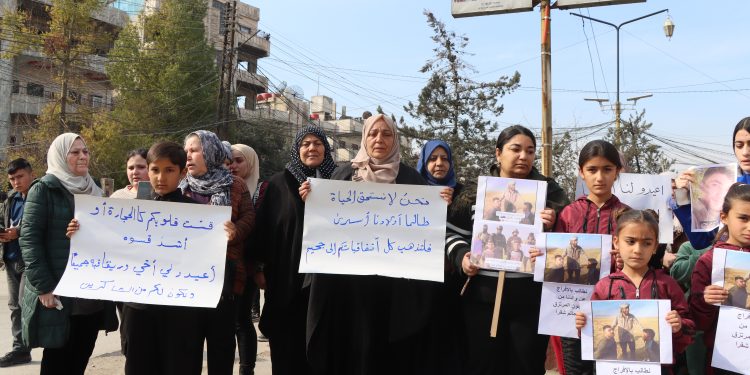عوائل الأسرى: عودة أبنائنا حق وليست مطلباً سياسياً