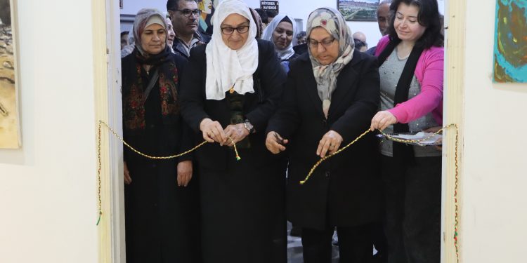 افتتاح معرض “مقاومة الكرامة” في مقاطعة الجزيرة إحياءً لذكرى الشهداء ودعم نهج المقاومة