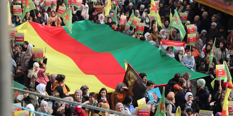 رؤية المفكر عبد الله أوجلان لحرية المرأة في يومها العالمي
