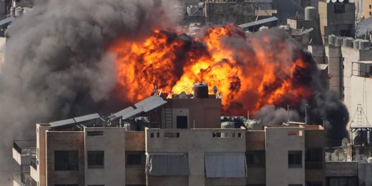 من حربٍ كسر العظم إلى حربِ استنزافٍ وخدعٍ