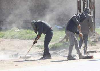 بلدية الشعب في الحسكة تكثّف حملات النظافة والرقابة الصحية في أحياء المدينة