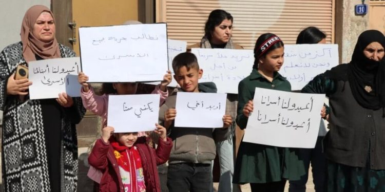 أمهات الأسرى يزرعن الصبر في قلوبهن حتى تعود فلذات أكبادهن