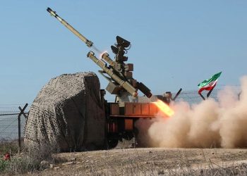 إيران تردُّ على إسرائيل بهجومٍ صاروخي واسع