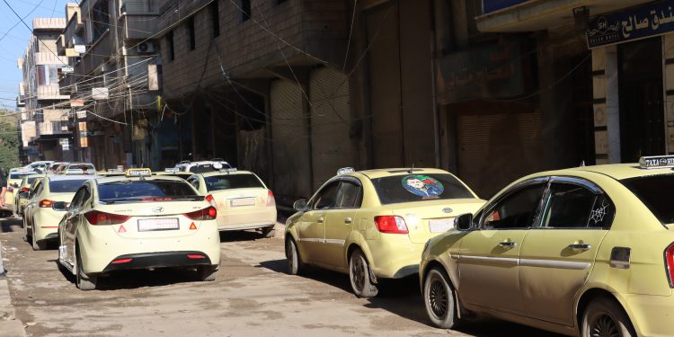 فوضى تسعيرة التكاسي العامة خلال الأعياد تثير غضب المواطنين في قامشلو