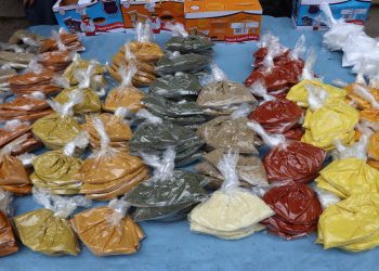 من بسطة التوابل.. ستيني يصنع أمل عائلته