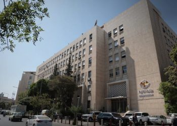 تدهور الخدمات في مناطق الحكومة المؤقتة يعمّق معاناة الأهالي