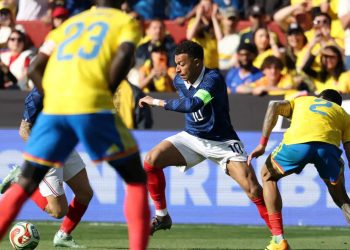 مبابي يطلُّ متأخرًا.. فرنسا ترسل إنذارًا للكبار قبل المونديال