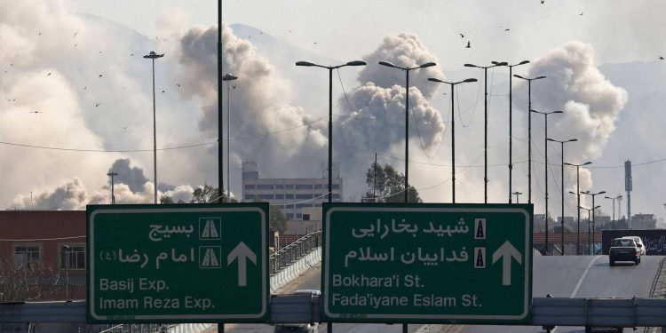 حرب إيران قد تستمر حتى أيلول وفرنسا تسمح للولايات المتحدة باستخدام قواعدها في الشرق الأوسط