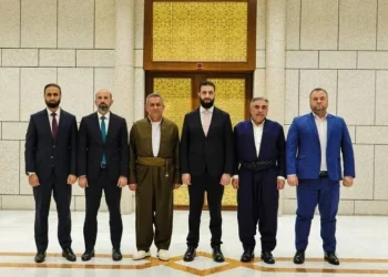 محافظ الحسكة والشرع يبحثان ملف الأسرى والمهجّرين في دمشق
