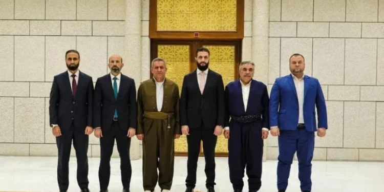 محافظ الحسكة والشرع يبحثان ملف الأسرى والمهجّرين في دمشق