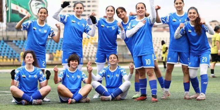 سيدات الهلال يحتفلن بصدارة مرحلة الذهاب بالدوري السوري على وقع الأغاني الثوريّة الكرديّة