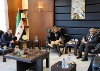 محافظ الحسكة يجري عدداً من اللقاءات لإعادة تفعيل المؤسسات وتقديم الخدمات