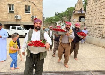 من البيضة إلى الكون.. رحلة الخلق بين الرمزية الكونية والمعنى الإنساني في Çarşema Sor