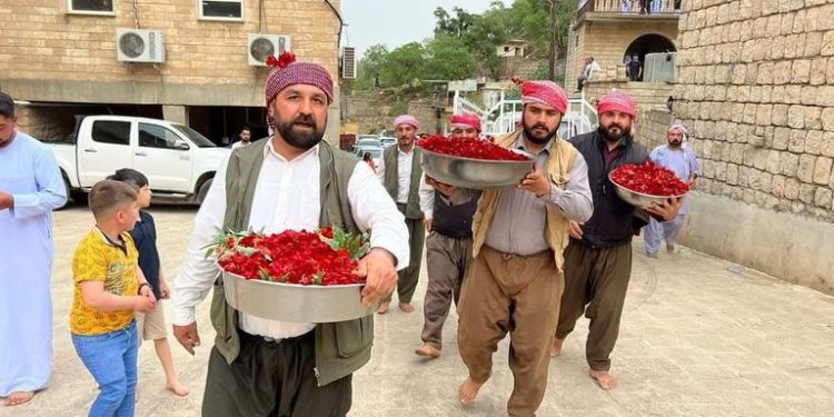 من البيضة إلى الكون.. رحلة الخلق بين الرمزية الكونية والمعنى الإنساني في Çarşema Sor