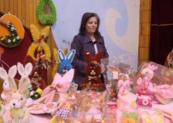 من الهواية إلى المعارض.. قصة نجاح في الأعمال اليدوية