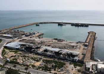 إيران وثنائية الهروب وتصدير الأزمات