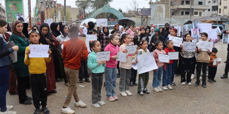عوائل الأسرى والمفقودين في قامشلو يطالبون بالكشف عن مصير أبنائهم