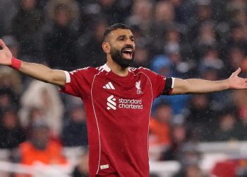 خطأ سلوت يدمّر موسم ليفربول.. هل يتكرر السيناريو مع صلاح؟