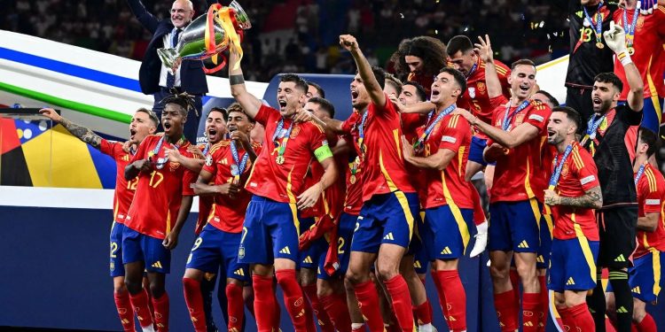 إسبانيا في الصدارة.. والمغرب المرشح 11 للفوز بالمونديال