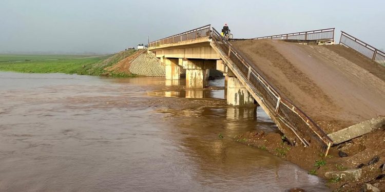إعادة تأهيل الجسر الغربي في تل تمر وسط تحديات الفيضانات