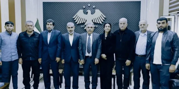 لجنة مهجّري سري كانيه تبحث مع محافظ الحسكة تحديات العودة