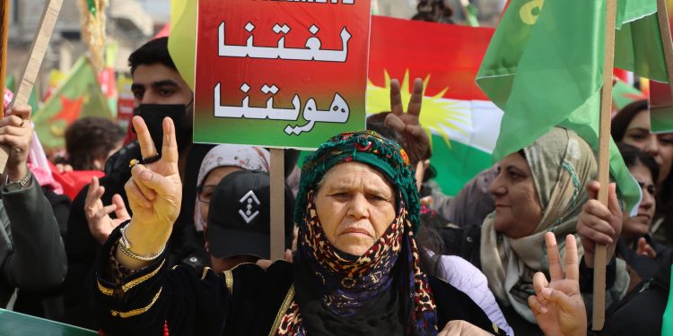 رياض درار: ربط الدستور بمبدأ المواطنة الحقيقية أساس لسوريا تعددية ديمقراطية