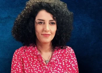 عائلة الناشطة نرجس محمدي تُحذّر من تدهور صحتها