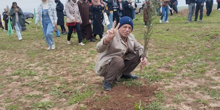 حملة تشجير في محيط سد جل آغا بمناسبة ميلاد القائد عبدالله أوجلان