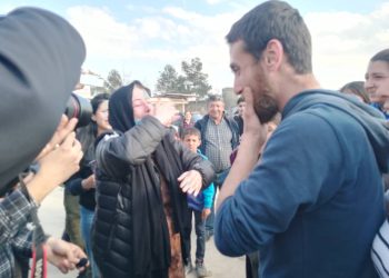 تحرير قرابة 400 أسير بجهود قوى الأمن الداخلي وسط مشاهد مؤثرة من الفرح ومطالب بالإفراج عن الآخرين