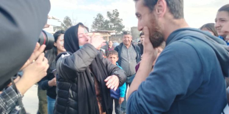 تحرير قرابة 400 أسير بجهود قوى الأمن الداخلي وسط مشاهد مؤثرة من الفرح ومطالب بالإفراج عن الآخرين
