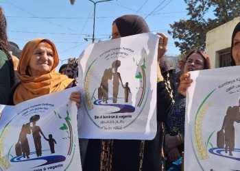 مهجرات يطالبن بعودة آمنة تنهي معاناة السنوات الطويلة من التهجير