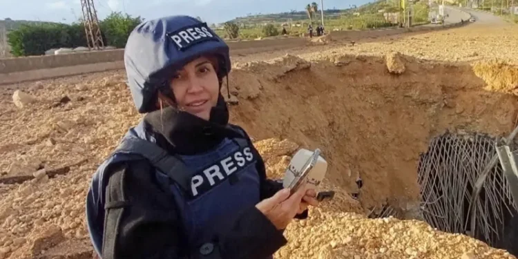 بعد عامين من تهديد إسرائيلي مباشر.. مقتل الصحفية آمال خليل