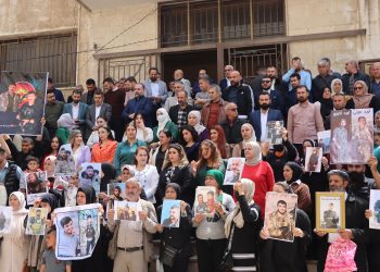 حقوق الأسرى في سوريا تحت المجهر… دعوات للالتزام بالقانون الدولي ومخاوف من انتهاكات جسيمة