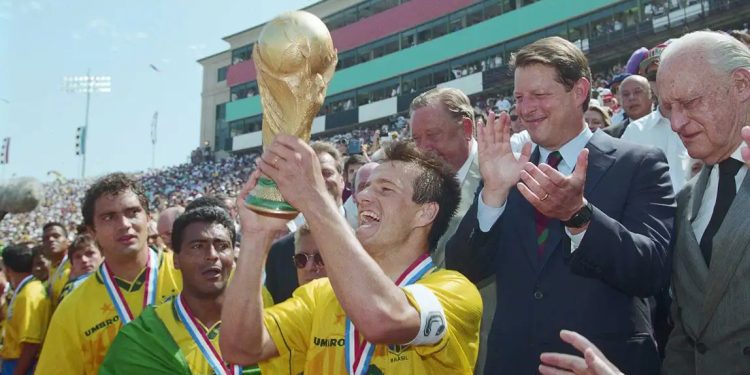 حكاية البرازيل وكأس العالم.. البطل التاريخي يجسّد معنى المتعة الكروية