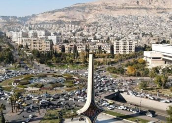 بين قانون قيصر والمجازر المستمرة… هل فقدت الحكومة السورية المؤقتة آخر أوراق الثقة؟