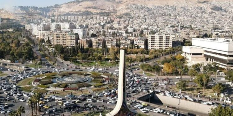 بين قانون قيصر والمجازر المستمرة… هل فقدت الحكومة السورية المؤقتة آخر أوراق الثقة؟