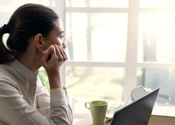 بين فوضى التفكير وقلق المعرفة