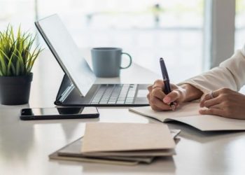 الكتابة باليد تجعل الدماغ يعمل بنشاط أكبر