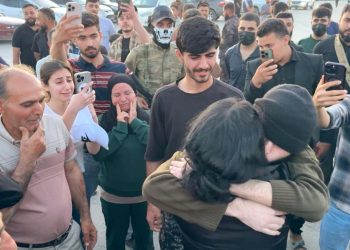 أسرى محررون يكشفون تفاصيل الانتهاكات داخل السجون ويطالبون بتحرير المتبقين