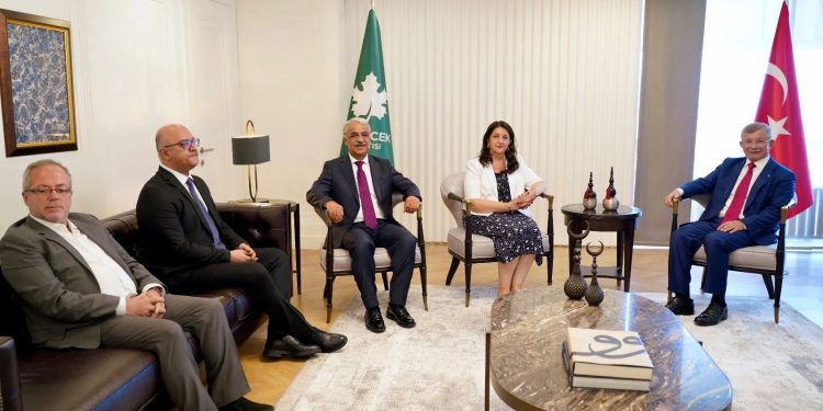 محطات على طريق مبادرة السلام التاريخية