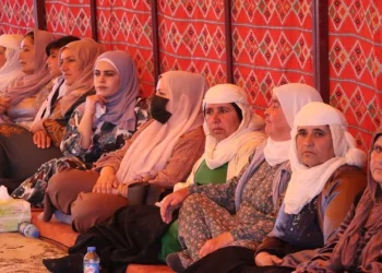 مشاركات في ملتقى نساء الفرات: دسترة مكتسبات المرأة في روج آفا أساس سوريا ديمقراطية