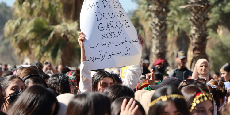 إسقاط العدالة على مدخل مؤسسة القضاء