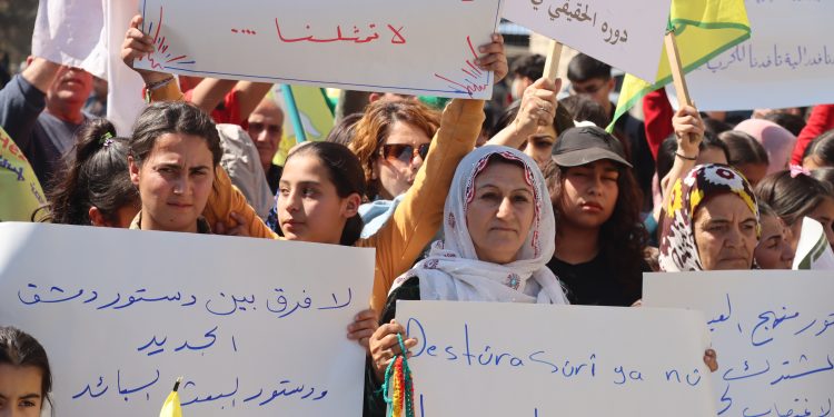 سياسيون: اللامركزية والشراكة الحقيقية أساسا بناء سوريا الجديدة